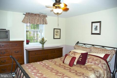 1628 C St SE #B-1, Washington, DC 20003 photo 9