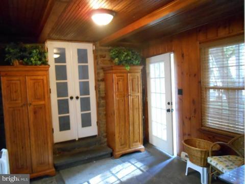 27 Perry Dr, Ewing, NJ 08628 photo 9