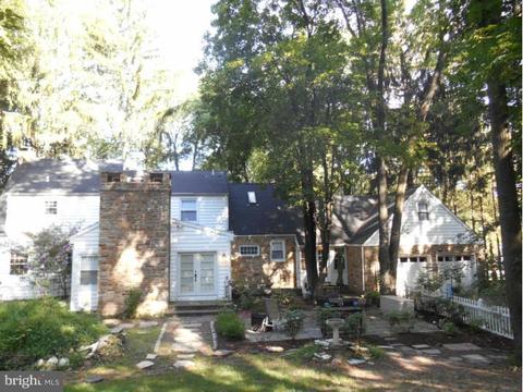 27 Perry Dr, Ewing, NJ 08628 photo 4