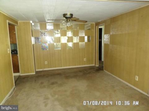 9045 Dumhart Rd, Laurel, MD 20723 photo 5