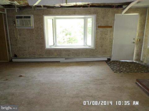 9045 Dumhart Rd, Laurel, MD 20723 photo 3