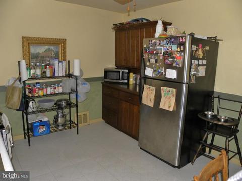 352 N Broad St, Lititz, PA 17543 photo 10