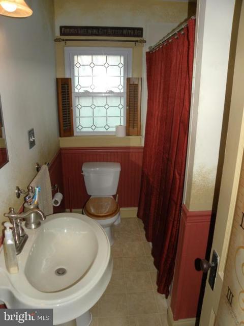 352 N Broad St, Lititz, PA 17543 photo 16