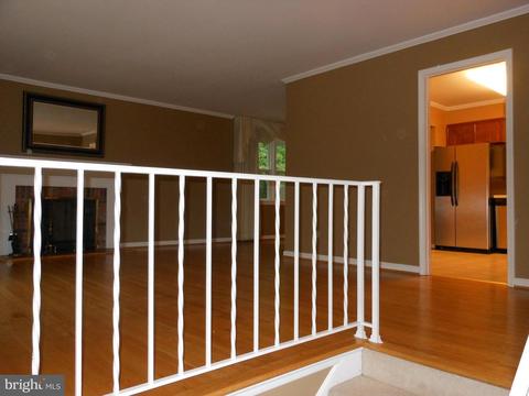 5711 Dreyfuss St, Springfield, VA 22151 photo 3