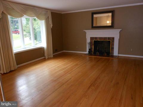 5711 Dreyfuss St, Springfield, VA 22151 photo 5