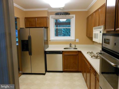 5711 Dreyfuss St, Springfield, VA 22151 photo 6