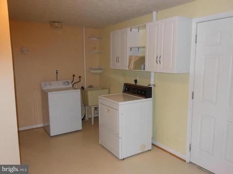 5711 Dreyfuss St, Springfield, VA 22151 photo 13