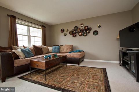 729 Keller Dr, Lititz, PA 17543 photo 8