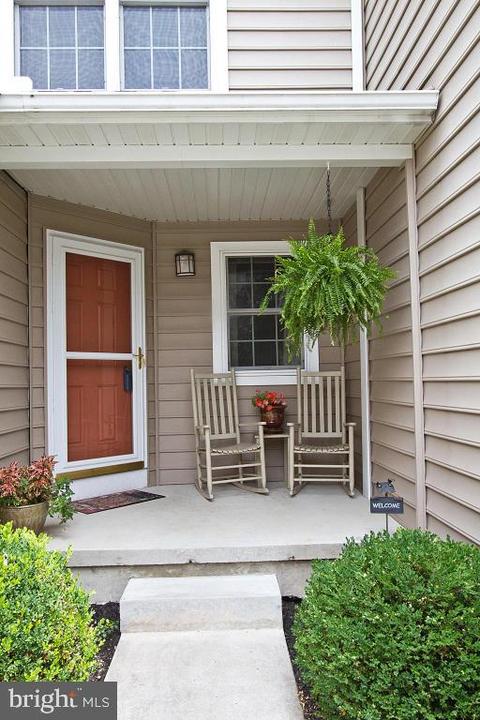 729 Keller Dr, Lititz, PA 17543 photo 3
