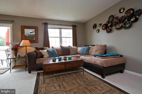 729 Keller Dr, Lititz, PA 17543 photo 9