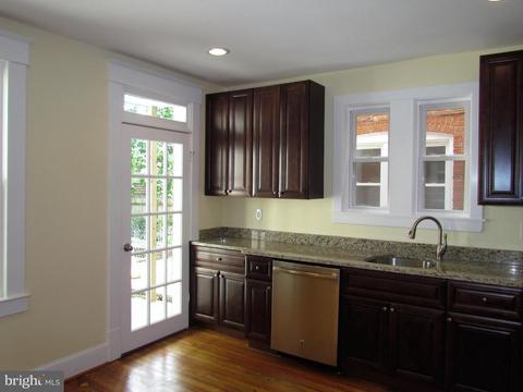 217 Washington St, Frederick, MD 21701 photo 8