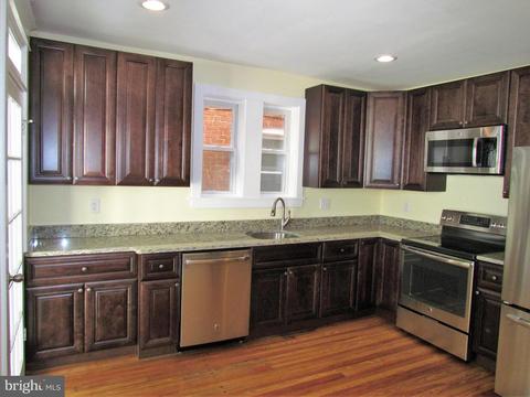 217 Washington St, Frederick, MD 21701 photo 7
