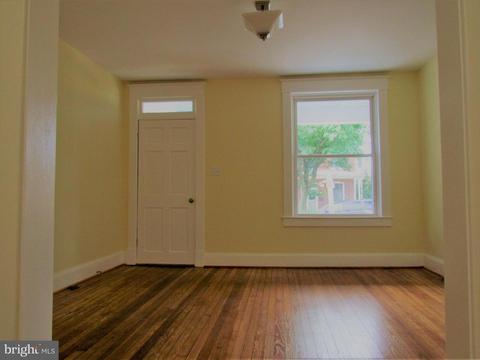 217 Washington St, Frederick, MD 21701 photo 3