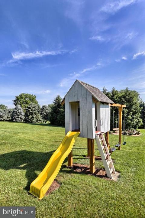 204 Joyce Dr, Lititz, PA 17543 photo 4