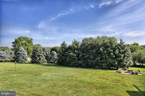 204 Joyce Dr, Lititz, PA 17543 photo 3