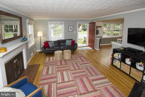 2910 Hardy Ave, Silver Spring, MD 20902 photo 2