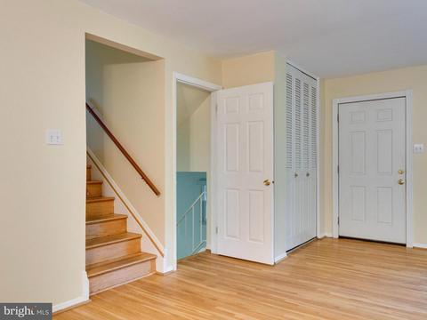 6904 Gillings Rd, Springfield, VA 22152 photo 8