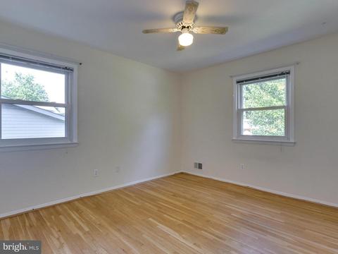 6904 Gillings Rd, Springfield, VA 22152 photo 15