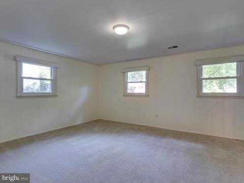 6904 Gillings Rd, Springfield, VA 22152 photo 19