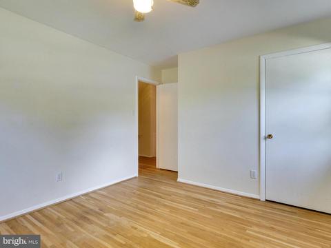 6904 Gillings Rd, Springfield, VA 22152 photo 16