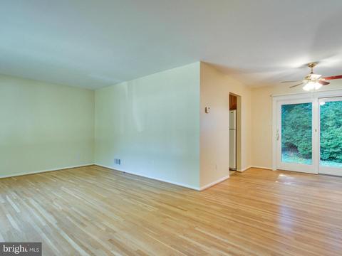 6904 Gillings Rd, Springfield, VA 22152 photo 4