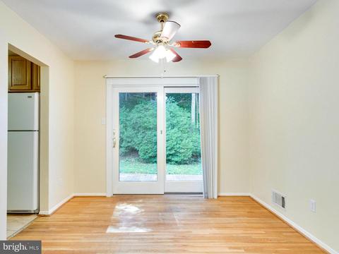 6904 Gillings Rd, Springfield, VA 22152 photo 3