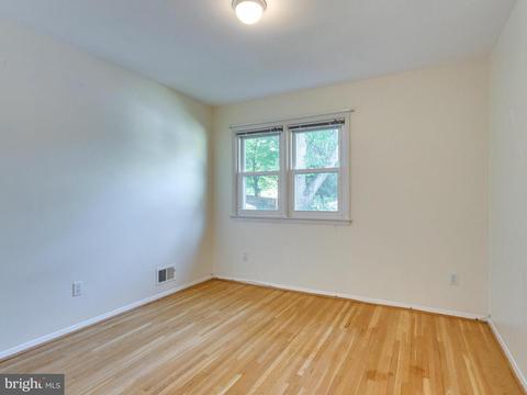 6904 Gillings Rd, Springfield, VA 22152 photo 14