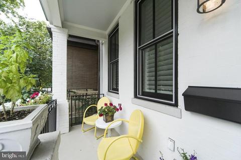 918 7th St NE, Washington, DC 20002 photo 2
