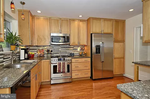 9314 Greyrock Rd, Silver Spring, MD 20910 photo 4