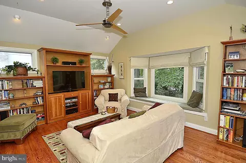 9314 Greyrock Rd, Silver Spring, MD 20910 photo 10