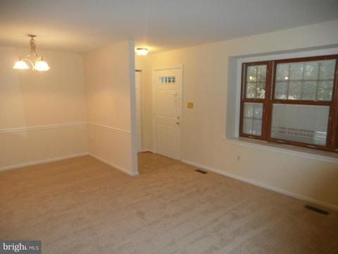 9896 Whiskey Run, Laurel, MD 20723 photo 2