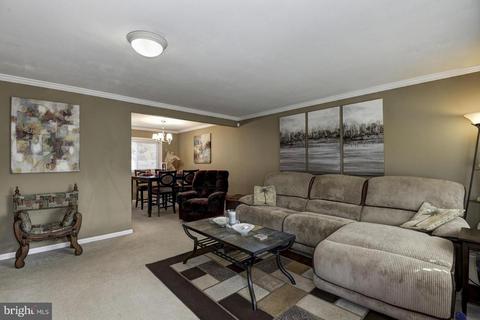 6203 Apache St, Springfield, VA 22150 photo 3