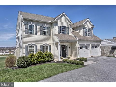 311 Pierson Rd, Lititz, PA 17543 photo 2