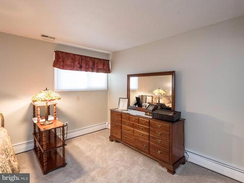 7 Senate Dr, Pasadena, MD 21122 photo 18