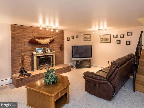 7 Senate Dr, Pasadena, MD 21122 photo 22
