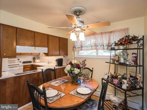7 Senate Dr, Pasadena, MD 21122 photo 12