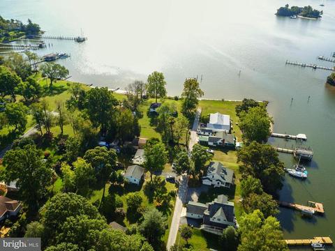 7 Senate Dr, Pasadena, MD 21122 photo 3