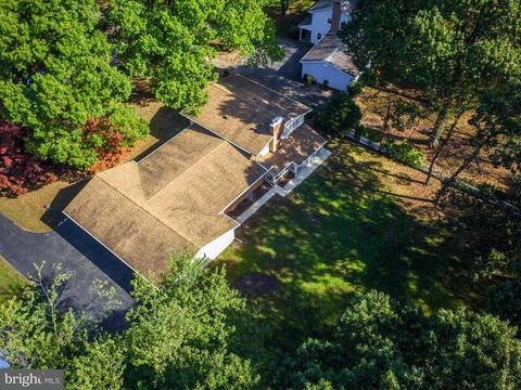 7 Senate Dr, Pasadena, MD 21122 photo 4