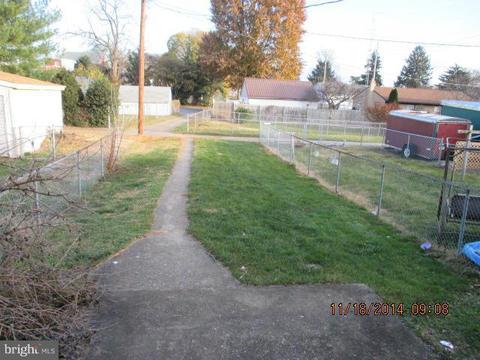 124 1st St, Hagerstown, MD 21740 photo 2