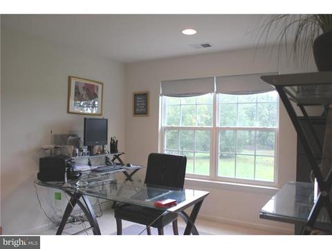 250 Leffler Cir, Florence, NJ 08505 photo 13