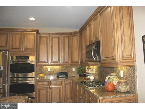 250 Leffler Cir, Florence, NJ 08505 photo 5