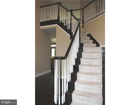 250 Leffler Cir, Florence, NJ 08505 photo 2