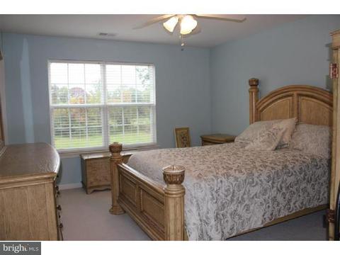 250 Leffler Cir, Florence, NJ 08505 photo 14