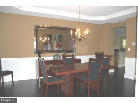250 Leffler Cir, Florence, NJ 08505 photo 4