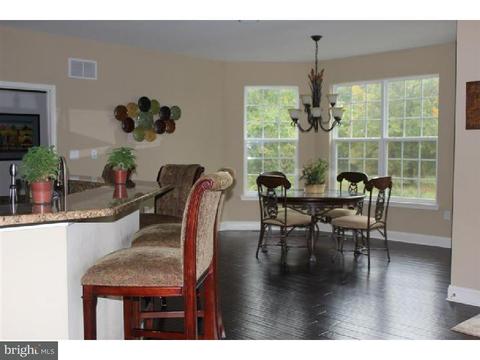 250 Leffler Cir, Florence, NJ 08505 photo 8