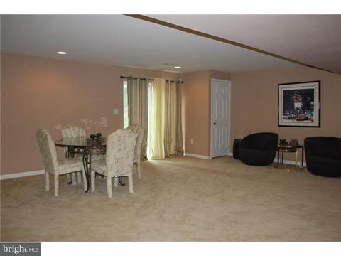 250 Leffler Cir, Florence, NJ 08505 photo 17