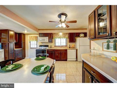 3 Wayne Dr E, Columbus, NJ 08022 photo 7