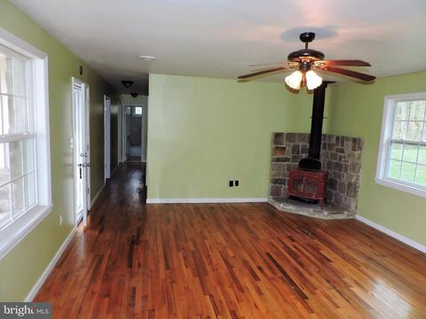366 Croshaw Rd, Wrightstown, NJ 08562 photo 6