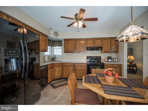 623 Cascade Dr S, Mount Laurel, NJ 08054 photo 4