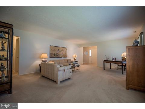 623 Cascade Dr S, Mount Laurel, NJ 08054 photo 7